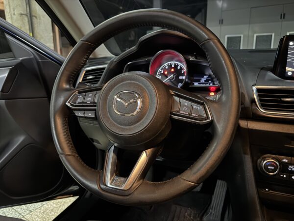 2017 Mazda3 2.0：圖片 4