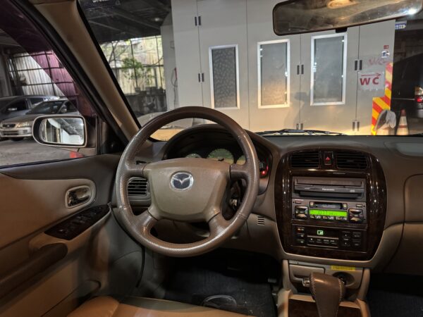 2003 Mazda 323 Protege 2.0：圖片 3