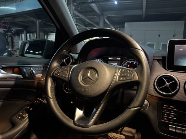 2015 Benz B180 1.6T：圖片 3