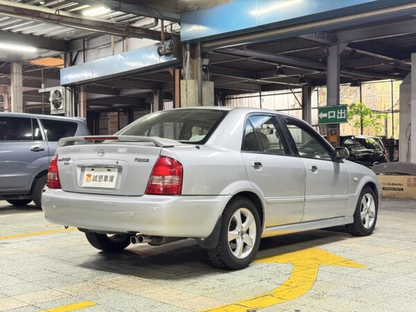2003 Mazda 323 Protege 2.0：圖片 10