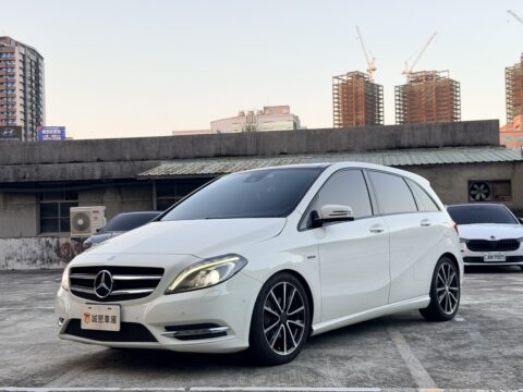 2012 Benz B200 1.6T